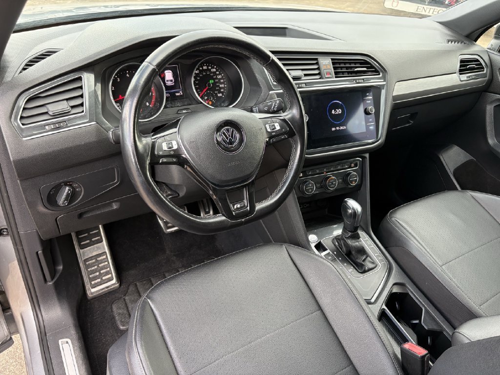 Used 2020 Volkswagen Tiguan SE R-Line FWD image 14