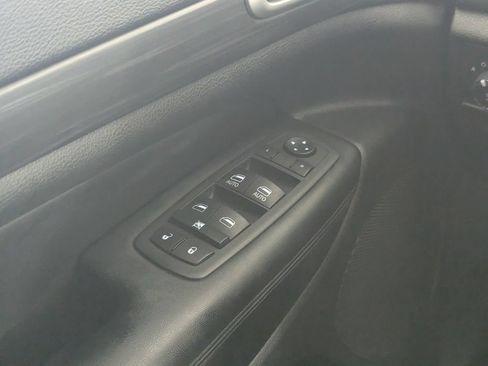 Used 2022 Jeep Grand Cherokee Laredo X RWD image 18