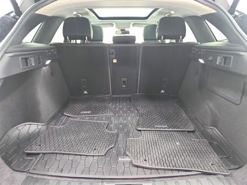 Used 2018 Jaguar F-PACE Prestige image 29