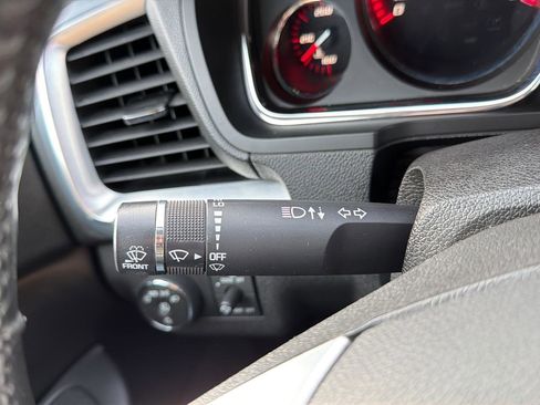 Used 2014 GMC Acadia SLT image 23