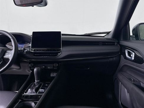 New 2026 Jeep Compass Latitude image 25