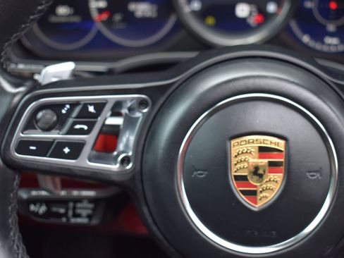 Used 2021 Porsche Cayenne Turbo image 24