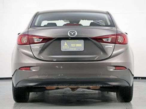 Used 2018 MAZDA MAZDA3 Sport w/ Preferred Equipment Package image 10