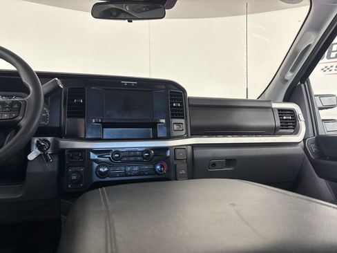 Used 2025 Ford F250 XLT w/ FX4 Off-Road Package image 20