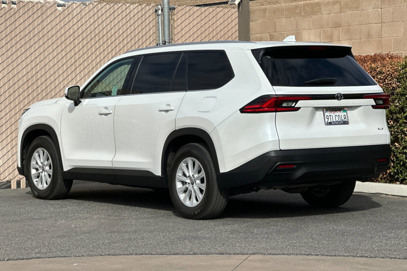 Used 2025 Toyota Grand Highlander FWD image 6