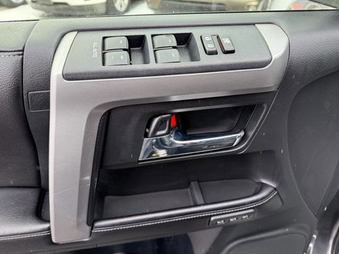 Used 2016 Toyota 4Runner Limited image 18