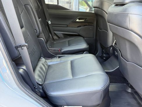Used 2024 Lexus GX 550 w/ Cold Area Package AWD/4WD image 57