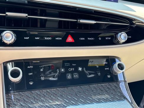 New 2026 Genesis GV70 3.5T Sport Prestige AWD/4WD image 18