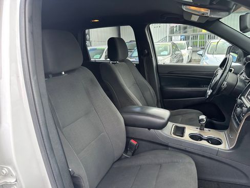 Used 2014 Jeep Grand Cherokee Laredo AWD/4WD image 14