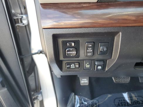 Used 2014 Toyota Tundra Limited w/ Limited Premium Package image 27