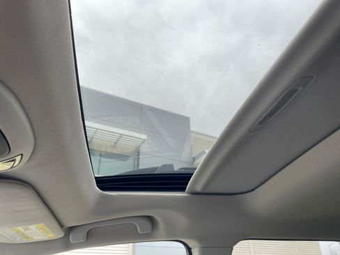 Certified 2021 Subaru Outback Premium image 4