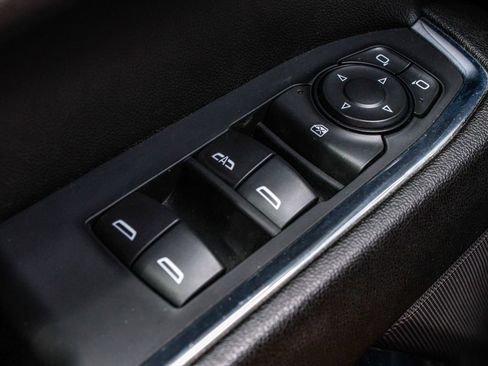 Used 2024 GMC Sierra 1500 Elevation image 10