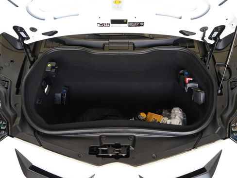 Used 2021 Lamborghini Aventador SVJ AWD/4WD image 34