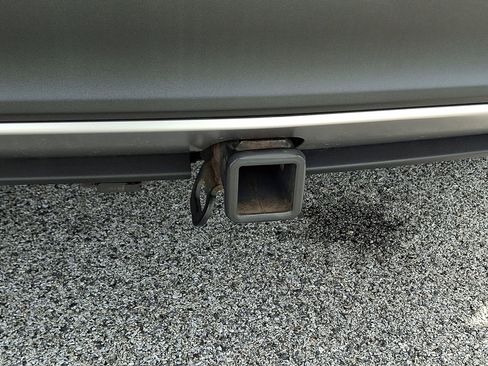 Used 2018 Ford Edge SEL w/ Class II Trailer Tow Package image 30