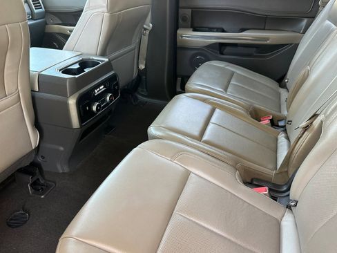 Used 2019 Ford Expedition XLT w/ Equipment Group 202A RWD image 27