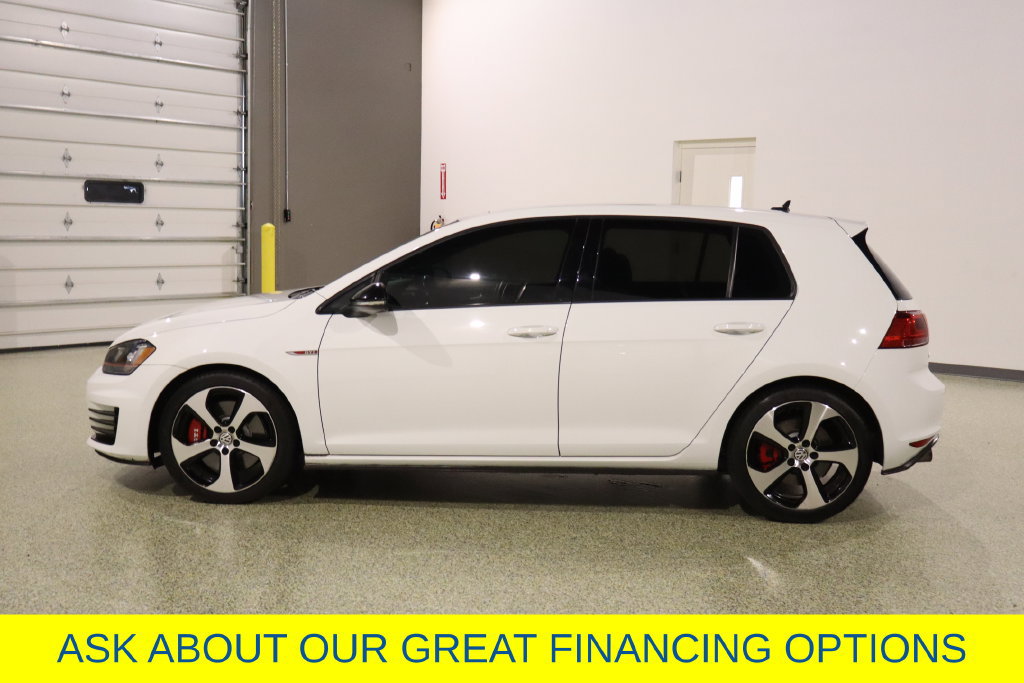 Used 2017 Volkswagen GTI SE FWD image 5