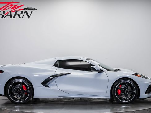 Used 2024 Chevrolet Corvette Stingray Preferred Conv w/ Z51 Performance Package RWD image 14