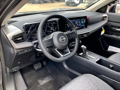 New 2026 Nissan Kicks SV image 9