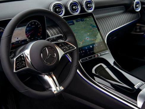 New 2026 Mercedes-Benz GLC 300 4MATIC image 14