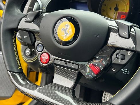Used 2022 Ferrari Portofino M RWD image 22