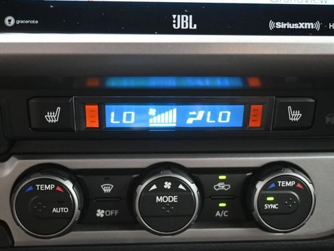 Certified 2022 Toyota Tacoma Limited AWD/4WD image 23
