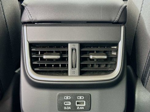 Used 2025 Subaru Outback Premium image 23