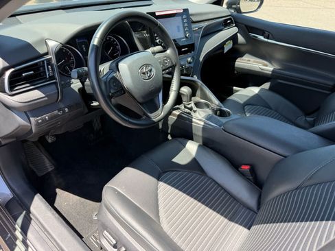 Used 2024 Toyota Camry SE FWD image 8