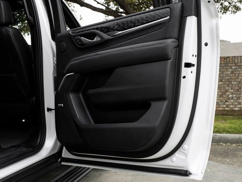 Used 2022 GMC Yukon XL Denali image 60