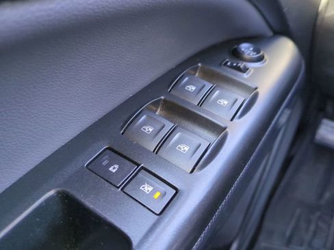 Used 2018 Chevrolet Colorado Z71 image 27