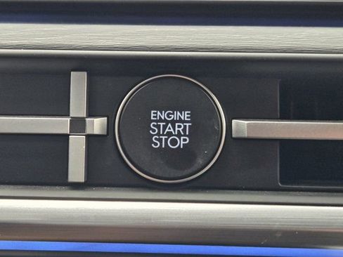 Used 2025 Hyundai Santa Fe Limited image 21