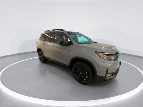 Used 2024 Honda Passport Black Edition image 1
