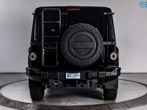 Used 2024 INEOS Grenadier Fieldmaster Edition image 5