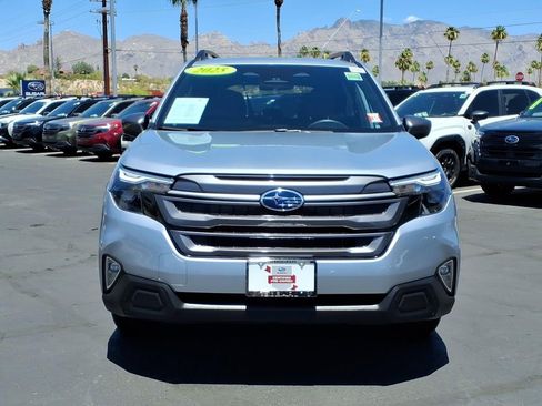 Certified 2025 Subaru Forester Premium AWD/4WD image 9