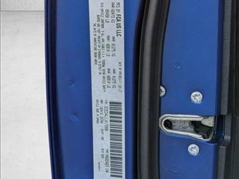 Used 2018 Dodge Charger R/T Scat Pack image 16