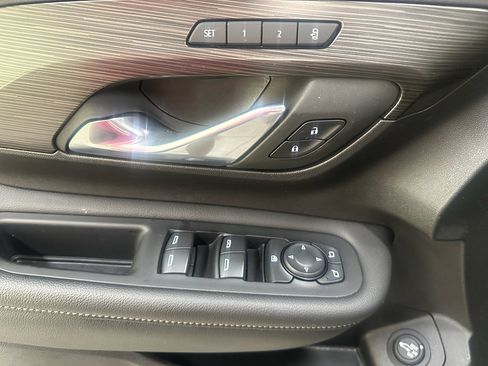 Certified 2023 GMC Terrain SLT w/ Infotainment Package II AWD/4WD image 25