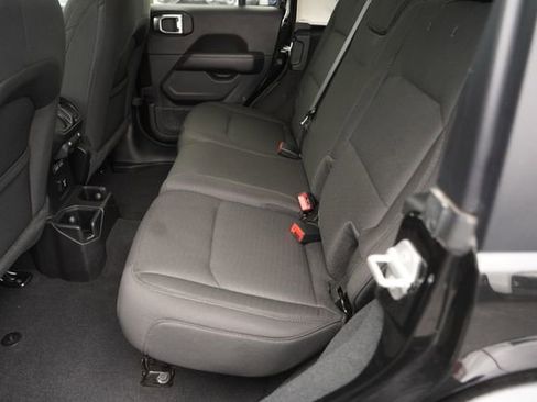 Used 2022 Jeep Wrangler Unlimited Sahara w/ Cold Weather Group image 12