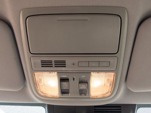 Used 2017 Honda CR-V Touring image 17