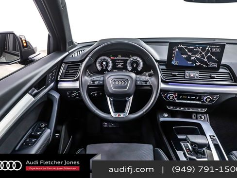 Used 2024 Audi Q5 e Prestige w/ Prestige Package image 5