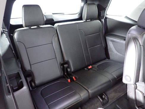 Used 2019 Chevrolet Traverse Premier w/ LPO, Blackout Package AWD/4WD image 40