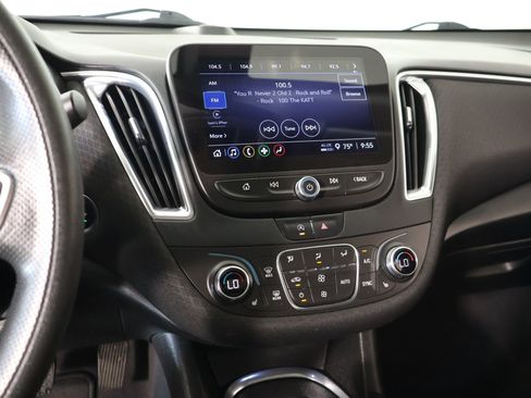 Used 2021 Chevrolet Malibu LT FWD image 5