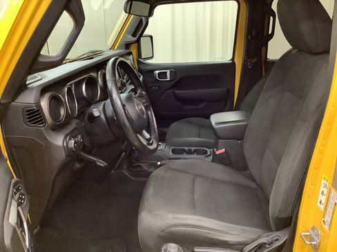 Used 2019 Jeep Wrangler Unlimited Sport S AWD/4WD image 15