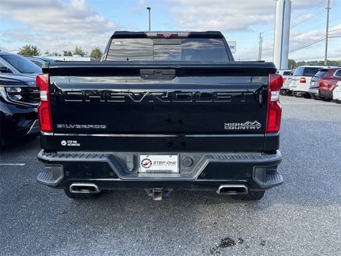 Used 2021 Chevrolet Silverado 1500 High Country w/ Technology Package image 6