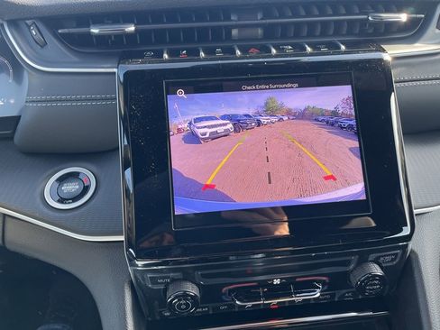 New 2025 Jeep Grand Cherokee Laredo X image 25