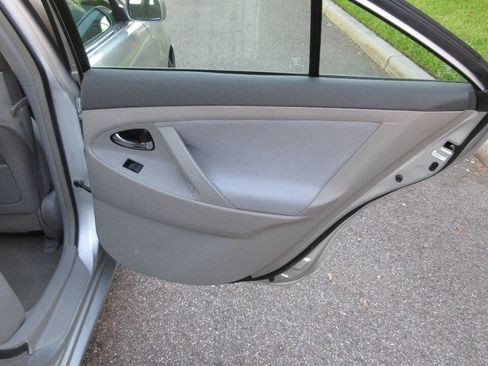 Used 2009 Toyota Camry LE image 20