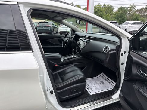 Used 2023 Nissan Murano SV w/ SV Midnight Edition Package AWD/4WD image 10