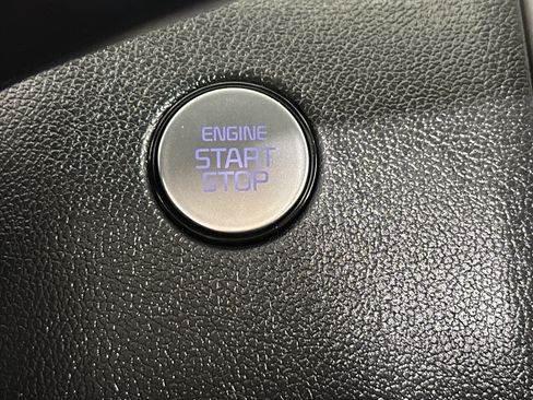 Certified 2023 Kia Sorento S w/ Panoramic Sunroof Package image 28