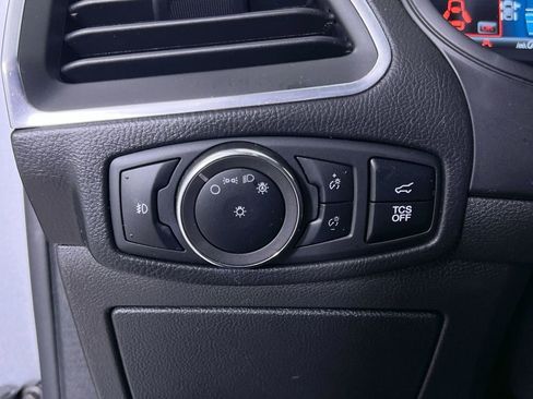 Used 2024 Ford Edge Titanium image 29