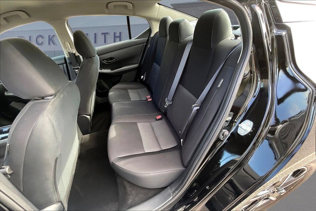 Used 2025 Nissan Sentra SV FWD image 21