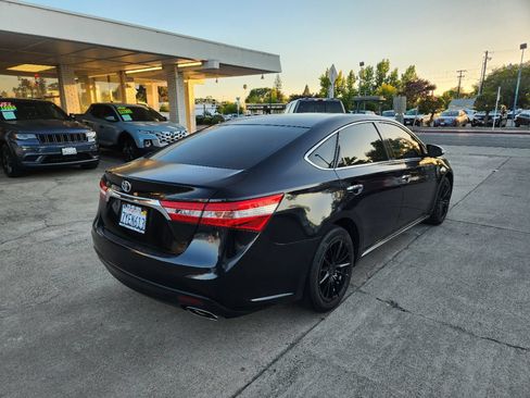 Used 2013 Toyota Avalon XLE Premium FWD image 5