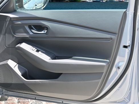 New 2025 Honda Accord SE image 12